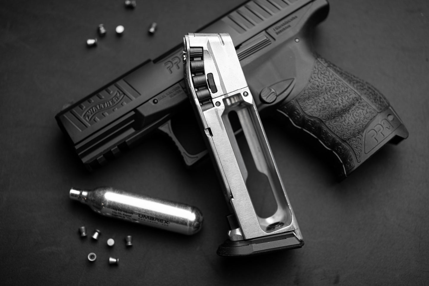 Elite Force Walther PPQ .177 CO2 Pellet Air Pistol with 20-round Belt Mag