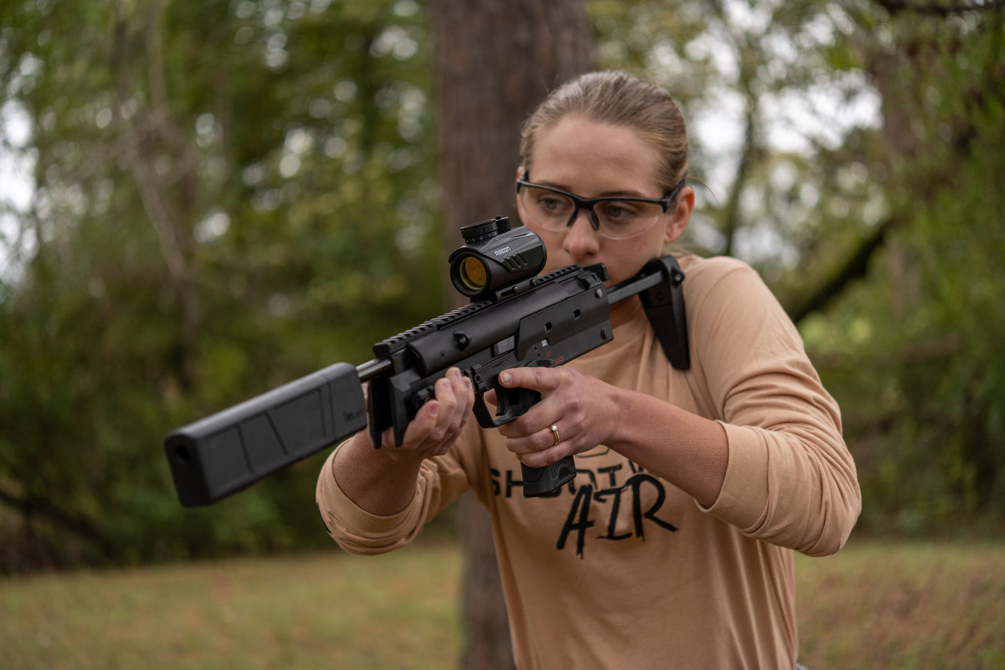 Umarex USA Heckler & Koch MP7 .177 Caliber Break Barrel Pellet Gun with Axeon Optics Red Dot Sight