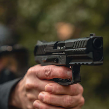T4E, UMAREX USA T4E Heckler & Koch HK VP9 .43 Caliber CO2-Powered Training Pistol - 8 Rounds, Paintball Gun Marker, Black